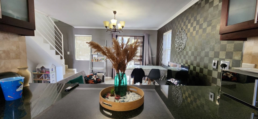 2 Bedroom Property for Sale in Wynberg Western Cape